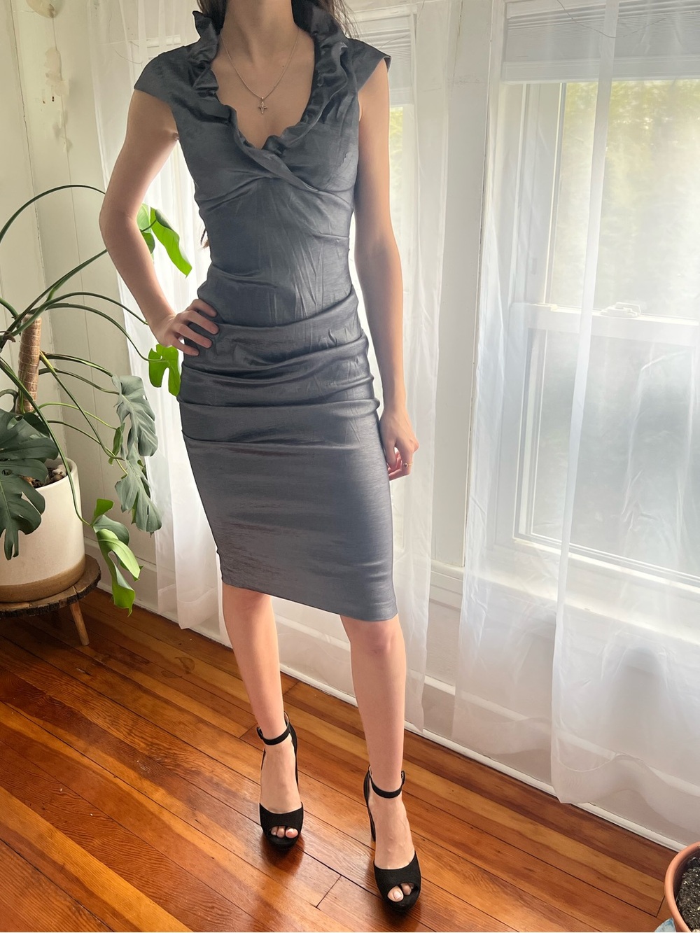 Ruffled V-Neck Bodycon Dress in Gray